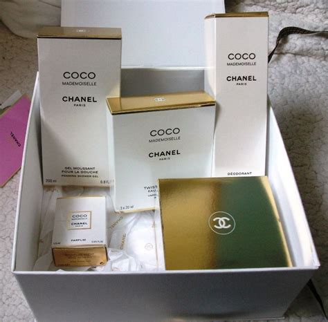 chanel cadeau femme|Coffrets de Parfums et Fragrances CHANEL .